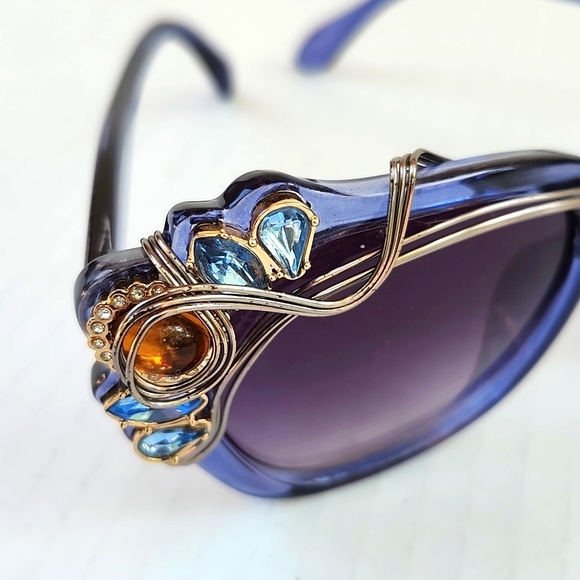 CICI GORGEOUS EMBELLISHED SUNGLASSES - Picture 2 of 11